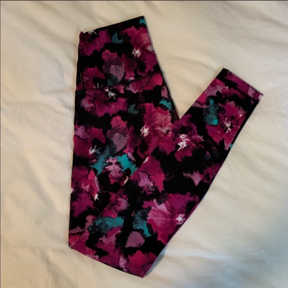 Floral Lululemon size 6